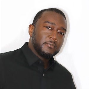 Meet your Posher, Derrick